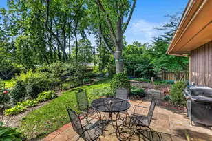 3 Regent Ct, Champaign, IL 61820 - Photo 8