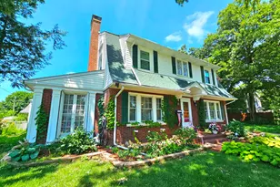 186 N Du Bois Ave, Elgin, IL 60123 - Photo 2