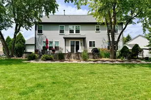 14335 Spring Meadow Ct, Libertyville, IL 60048 - Photo 4