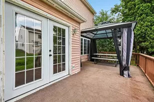 561 Ivory Ln, Bartlett, IL 60103 - Photo 40