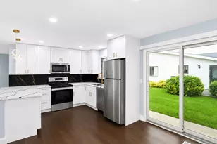 951 Chelsea Ln, Schaumburg, IL 60193 - Photo 12