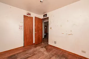 629 S Fulton Ave, Waukegan, IL 60085 - Photo 8