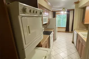 1194 Cove Dr, Prospect Heights, IL 60070 - Photo 4