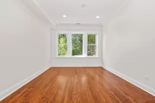 3652 W Belle Plaine Ave, Chicago, IL 60618 - Photo 4