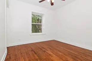 3652 W Belle Plaine Ave, Chicago, IL 60618 - Photo 12