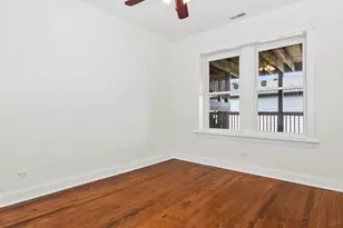 3652 W Belle Plaine Ave, Chicago, IL 60618 - Photo 14