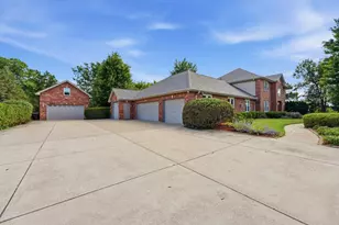 14353 Summerfield Dr, New Lenox, IL 60451 - Photo 2