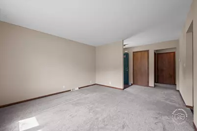 1201 Johnston Drive, Aurora, IL 60506 - Photo 6