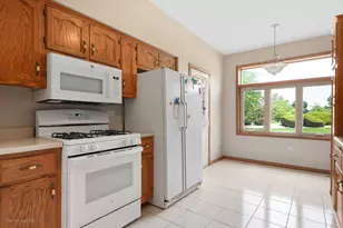 18431 Pine Cone Dr, Tinley Park, IL 60477 - Photo 6