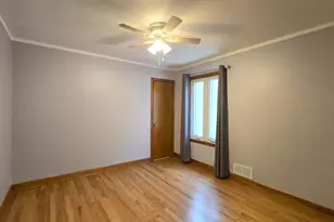 4855 S Tripp Ave, Chicago, IL 60632 - Photo 4