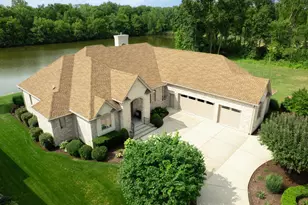 335 Edgewater Dr, Morris, IL 60450 - Photo 1