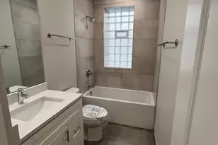 3726 N Racine Ave, Chicago, IL 60613 - Photo 10