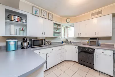 2408 Elim Avenue, Zion, IL 60099 - Photo 12