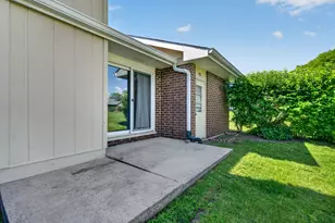 881 Heatherbrook Ct, Wheaton, IL 60189 - Photo 28