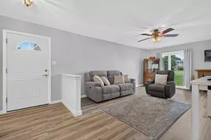 881 Heatherbrook Ct, Wheaton, IL 60189 - Photo 4