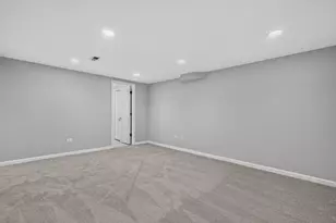 881 Heatherbrook Ct, Wheaton, IL 60189 - Photo 20