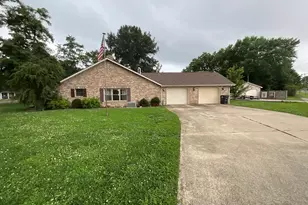 303 S Merritt St, Odin, IL 62870 - Photo 16