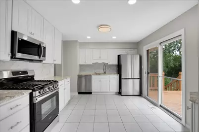 4255 Dixon Drive, Hoffman Estates, IL 60192 - Photo 12