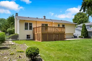 4255 Dixon Dr, Hoffman Estates, IL 60192 - Photo 36