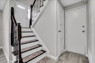 4255 Dixon Dr, Hoffman Estates, IL 60192 - Photo 32