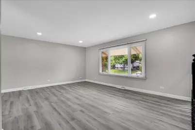 4255 Dixon Drive, Hoffman Estates, IL 60192 - Photo 6