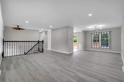 4255 Dixon Drive, Hoffman Estates, IL 60192 - Photo 8