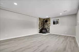 4255 Dixon Dr, Hoffman Estates, IL 60192 - Photo 26
