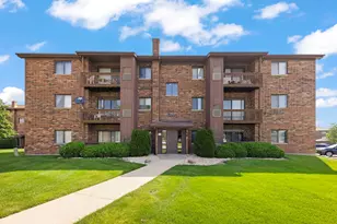15719 Peggy Ln, Oak Forest, IL 60452 - Photo 1