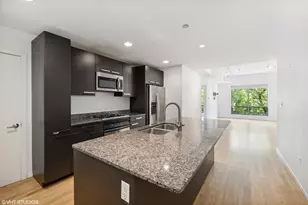 1422 N La Salle Dr, Chicago, IL 60610 - Photo 2