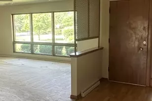 720 McClaran Ave, Aurora, IL 60506 - Photo 2