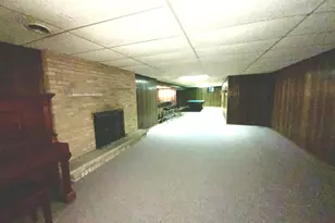720 McClaran Ave, Aurora, IL 60506 - Photo 18
