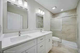 8131 W Evergreen Dr, Frankfort, IL 60423 - Photo 8