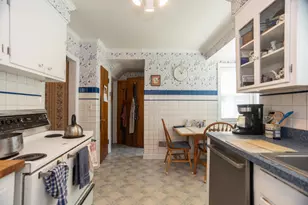 2701 W Fitch Ave, Chicago, IL 60645 - Photo 10