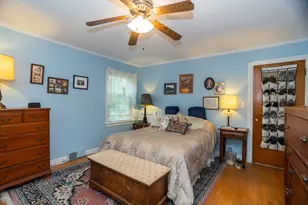 2701 W Fitch Ave, Chicago, IL 60645 - Photo 12