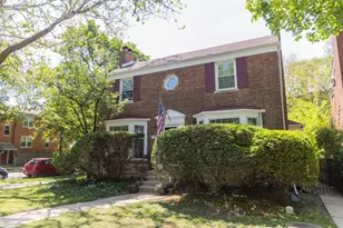 2701 W Fitch Ave, Chicago, IL 60645 - Photo 2