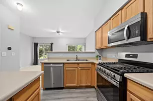 3371 Blue Ridge Dr, Carpentersville, IL 60110 - Photo 10