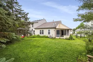90 Sandhurst Rd, Mundelein, IL 60060 - Photo 22