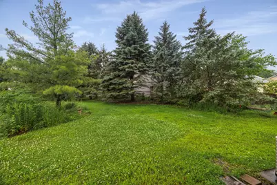 90 Sandhurst Road, Mundelein, IL 60060 - Photo 24