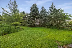 90 Sandhurst Rd, Mundelein, IL 60060 - Photo 24