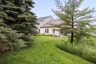 90 Sandhurst Rd, Mundelein, IL 60060 - Photo 22
