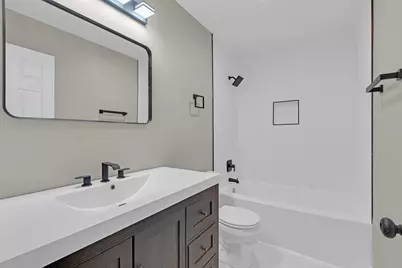 291 Wedgewood Circle, Lake in the Hills, IL 60156 - Photo 16