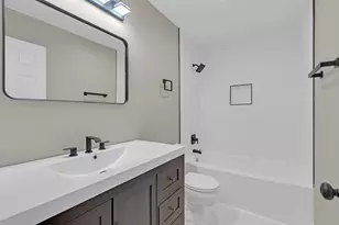 291 Wedgewood Cir, Lake in the Hills, IL 60156 - Photo 16