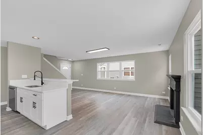 291 Wedgewood Circle, Lake in the Hills, IL 60156 - Photo 8