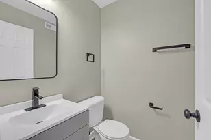 291 Wedgewood Cir, Lake in the Hills, IL 60156 - Photo 12