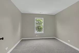 291 Wedgewood Cir, Lake in the Hills, IL 60156 - Photo 20