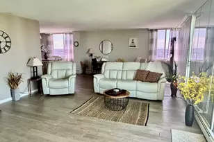40 N Tower Rd, Oak Brook, IL 60523 - Photo 12