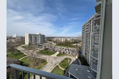 40 N Tower Road #10M, Oak Brook, IL 60523 - Photo 2
