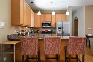 2539 W Foster Ave, Chicago, IL 60625 - Photo 8