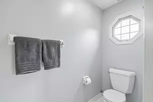 5N630 Leslie Ct, Saint Charles, IL 60175 - Photo 40