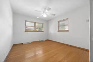 2922 Sunnyside Ave, Westchester, IL 60154 - Photo 12